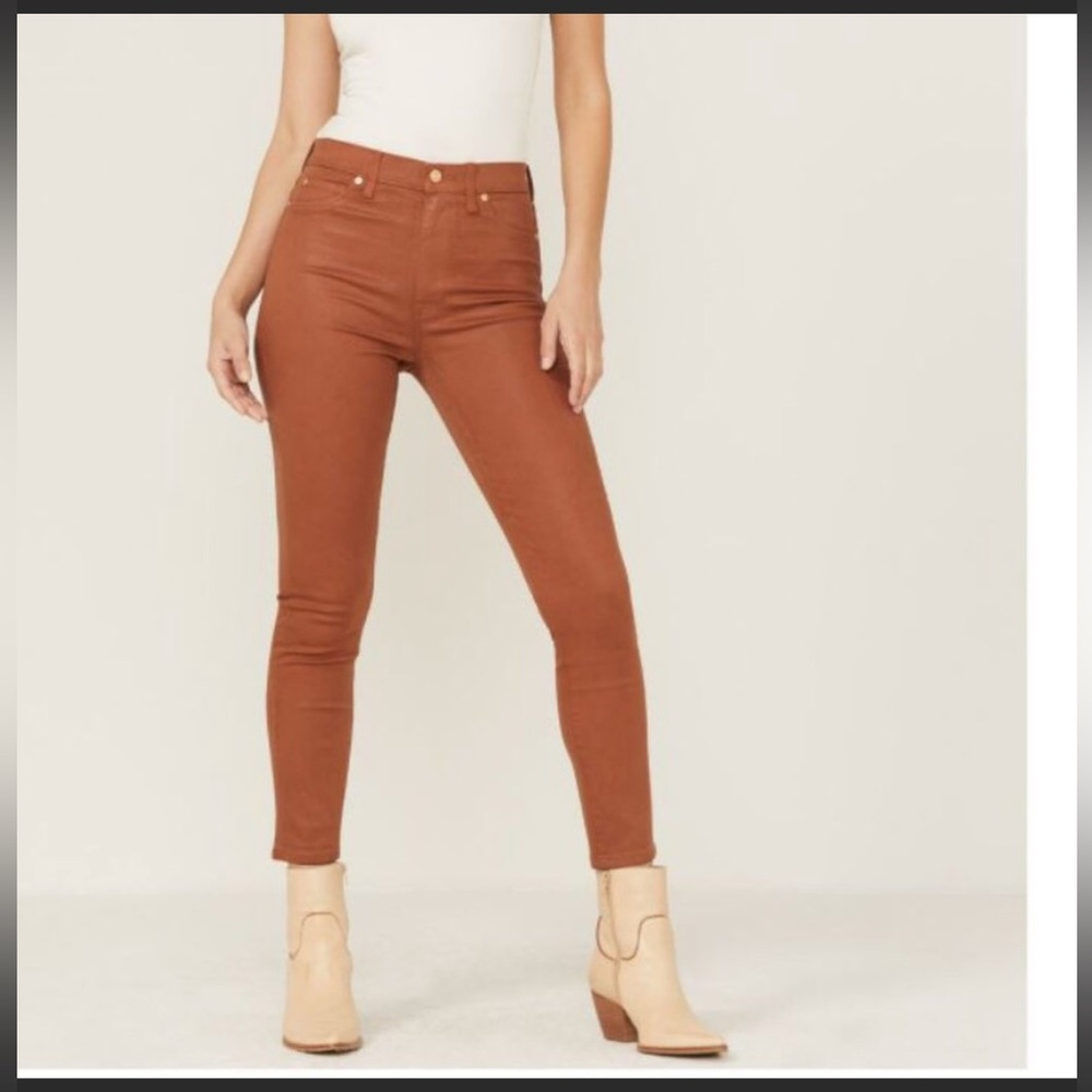 Faux leather Jeans. 7 For all Mankind. 💃